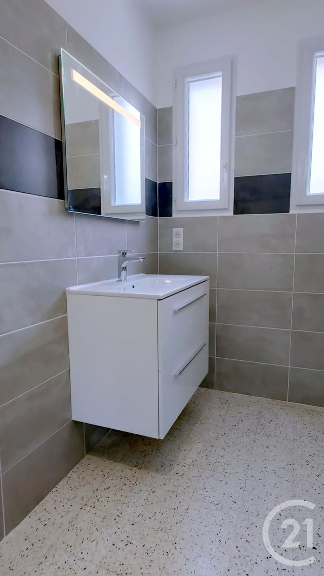 Maison &agrave; louer - 4 pi&egrave;ces - 81,60 m2 - Lavilledieu - 07 - RHONE-ALPES