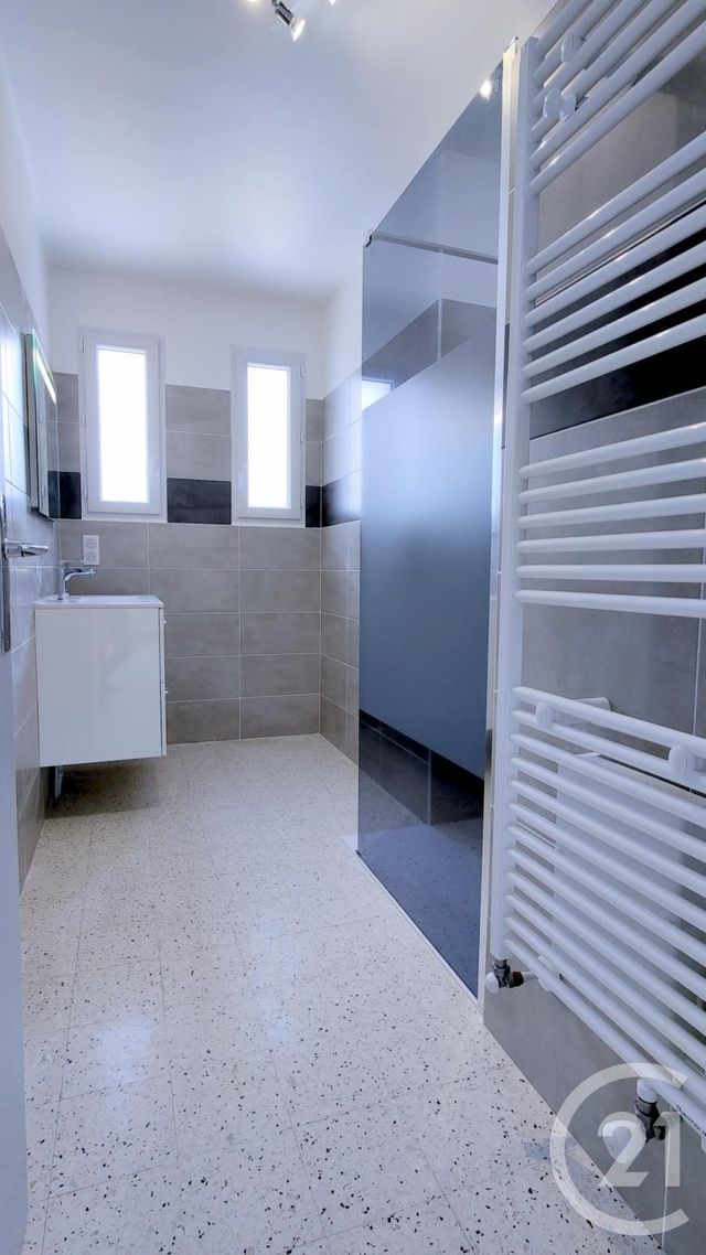 Maison &agrave; louer - 4 pi&egrave;ces - 81,60 m2 - Lavilledieu - 07 - RHONE-ALPES