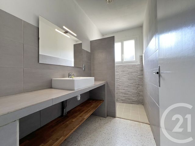 Maison &agrave; louer - 4 pi&egrave;ces - 102,30 m2 - St Sernin - 07 - RHONE-ALPES