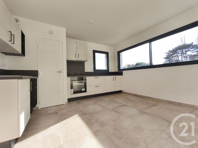 Appartement F3 &agrave; louer - 3 pi&egrave;ces - 73,33 m2 - Aubenas - 07 - RHONE-ALPES