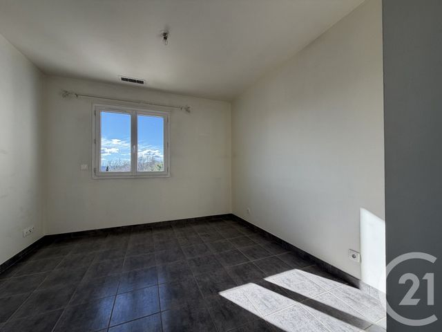 Maison &agrave; louer - 4 pi&egrave;ces - 103,60 m2 - Labeaume - 07 - RHONE-ALPES