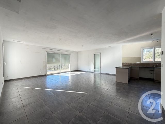 Maison &agrave; louer - 4 pi&egrave;ces - 103,60 m2 - Labeaume - 07 - RHONE-ALPES