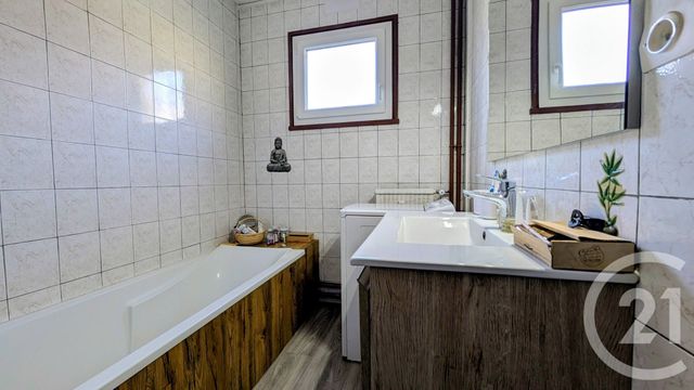 Appartement F3 &agrave; vendre - 3 pi&egrave;ces - 61,70 m2 - Aubenas - 07 - RHONE-ALPES