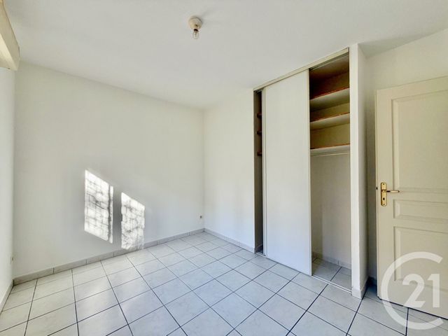 Appartement F3 &agrave; louer - 3 pi&egrave;ces - 45,90 m2 - Aubenas - 07 - RHONE-ALPES