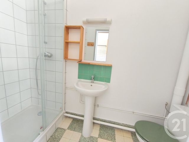 Appartement F2 &agrave; louer - 3 pi&egrave;ces - 39,15 m2 - Aubenas - 07 - RHONE-ALPES