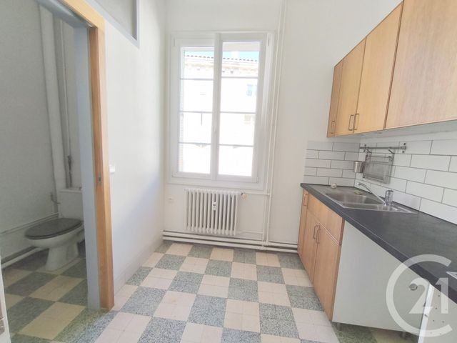 Appartement F2 &agrave; louer - 3 pi&egrave;ces - 39,15 m2 - Aubenas - 07 - RHONE-ALPES