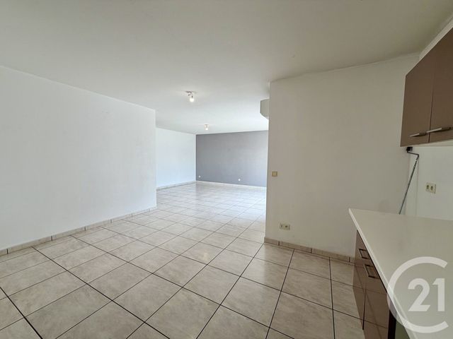 Appartement F4 &agrave; louer - 4 pi&egrave;ces - 94,49 m2 - Aubenas - 07 - RHONE-ALPES