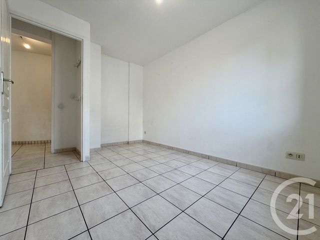 Appartement F4 &agrave; louer - 4 pi&egrave;ces - 94,49 m2 - Aubenas - 07 - RHONE-ALPES