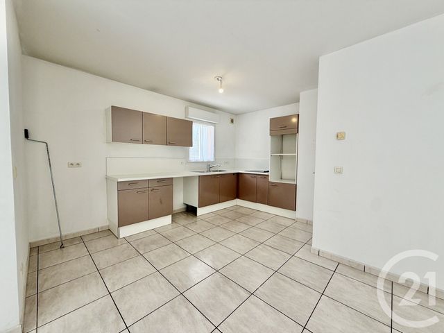 Appartement F4 &agrave; louer - 4 pi&egrave;ces - 94,49 m2 - Aubenas - 07 - RHONE-ALPES