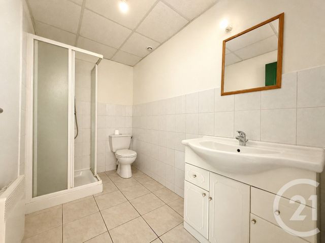 Appartement Studio &agrave; louer - 2 pi&egrave;ces - 29,62 m2 - Aubenas - 07 - RHONE-ALPES