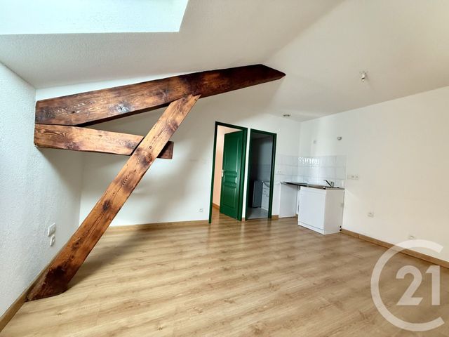 Appartement Studio &agrave; louer - 2 pi&egrave;ces - 29,62 m2 - Aubenas - 07 - RHONE-ALPES