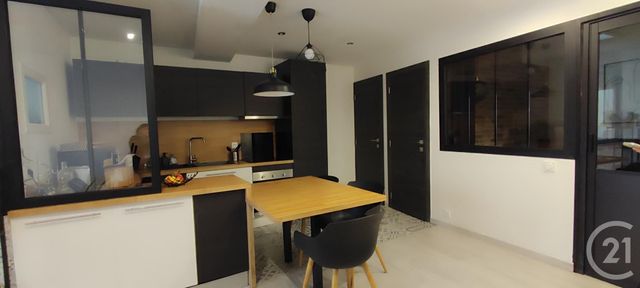 Appartement F2 à vendre - 2 pièces - 40 m2 - La Ciotat - 13 - PROVENCE-ALPES-COTE-D-AZUR