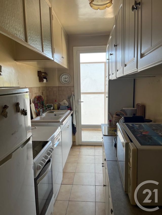 Appartement T3 &agrave; vendre - 3 pi&egrave;ces - 68 m2 - La Ciotat - 13 - PROVENCE-ALPES-COTE-D-AZUR