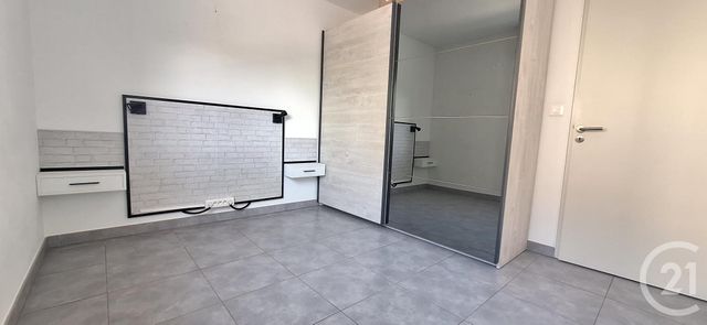 Appartement F4 &agrave; vendre - 4 pi&egrave;ces - 82 m2 - La Ciotat - 13 - PROVENCE-ALPES-COTE-D-AZUR
