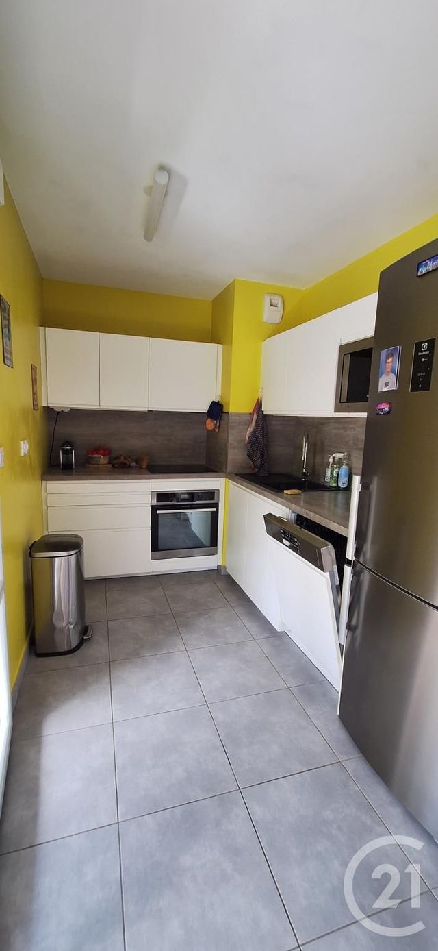 Appartement F4 &agrave; vendre - 4 pi&egrave;ces - 82 m2 - La Ciotat - 13 - PROVENCE-ALPES-COTE-D-AZUR