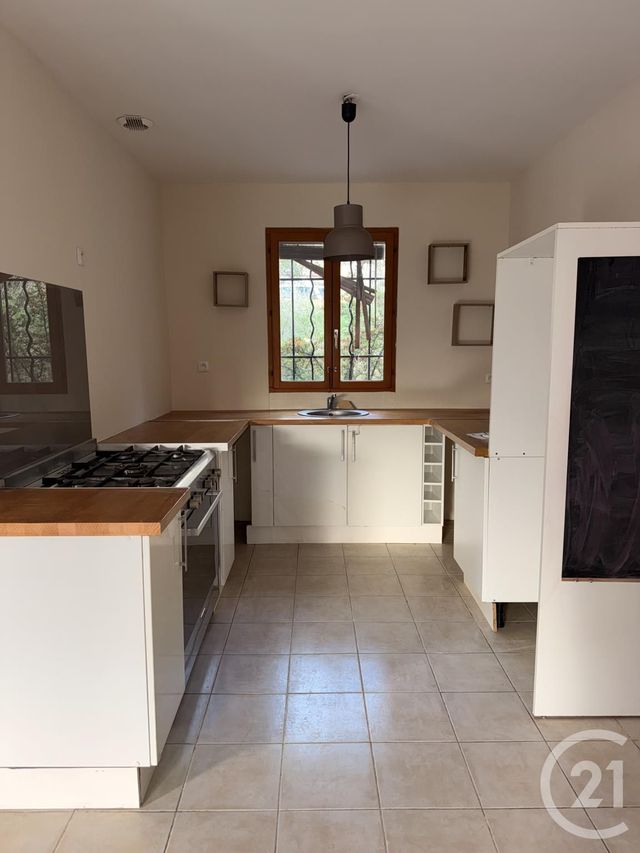 Maison &agrave; louer - 2 pi&egrave;ces - 57 m2 - La Ciotat - 13 - PROVENCE-ALPES-COTE-D-AZUR