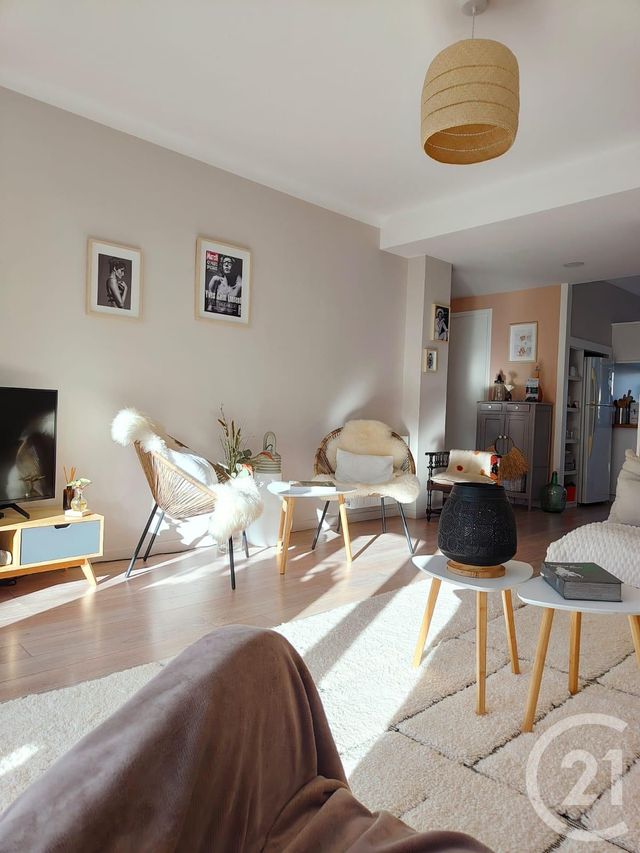 Appartement T3 à vendre - 3 pièces - 62,70 m2 - La Ciotat - 13 - PROVENCE-ALPES-COTE-D-AZUR