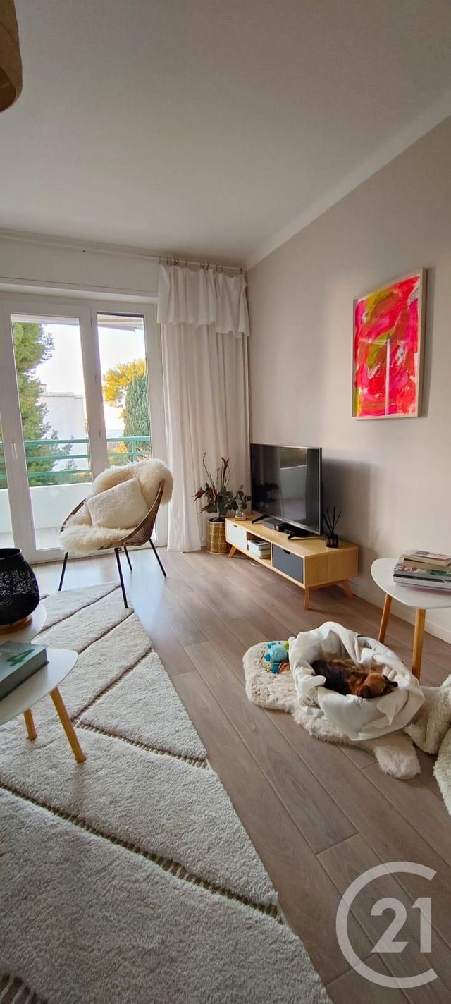 Appartement T3 à vendre - 3 pièces - 62,70 m2 - La Ciotat - 13 - PROVENCE-ALPES-COTE-D-AZUR