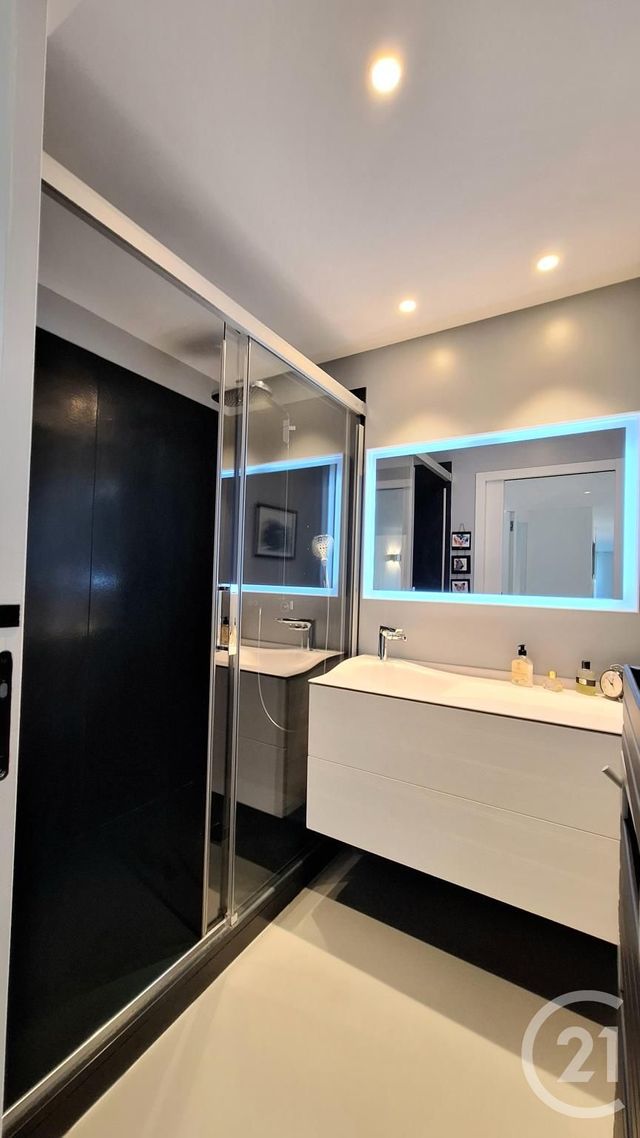 Appartement T3 &agrave; vendre - 3 pi&egrave;ces - 68,15 m2 - La Ciotat - 13 - PROVENCE-ALPES-COTE-D-AZUR