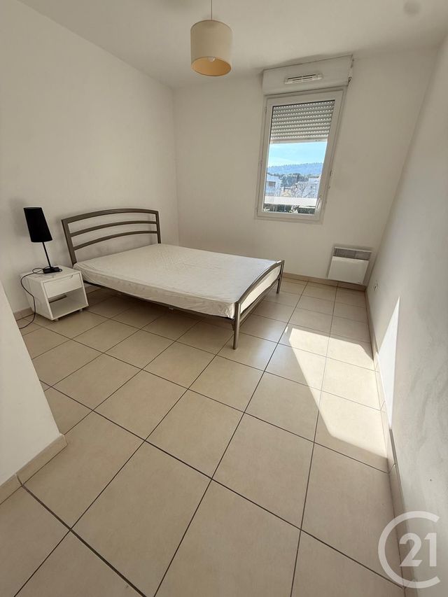 Appartement T2 &agrave; louer - 2 pi&egrave;ces - 37 m2 - La Ciotat - 13 - PROVENCE-ALPES-COTE-D-AZUR