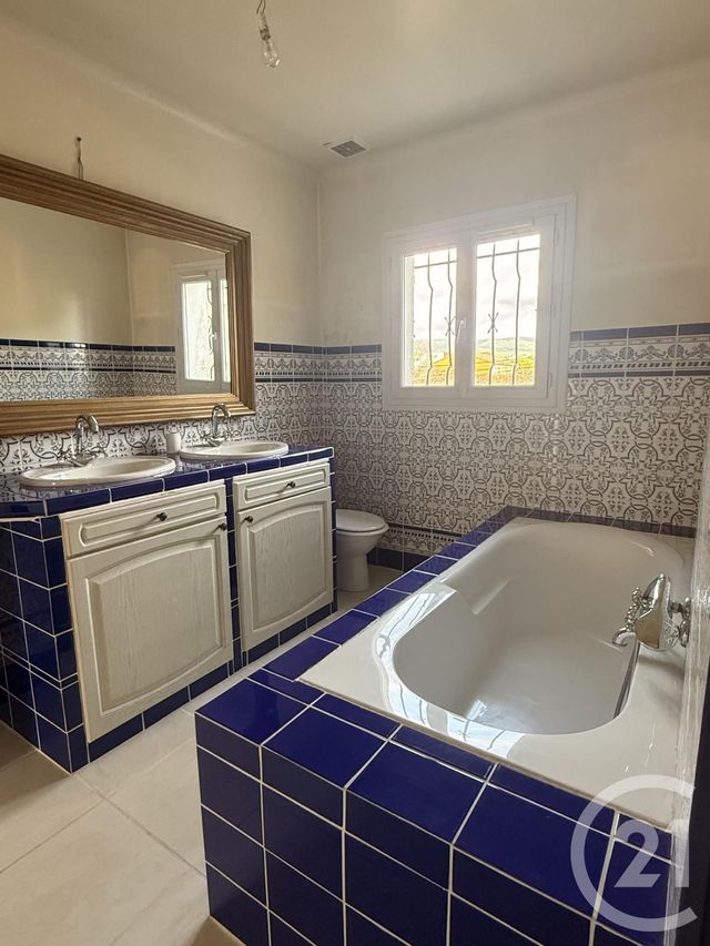 Maison &agrave; louer - 4 pi&egrave;ces - 122,46 m2 - La Ciotat - 13 - PROVENCE-ALPES-COTE-D-AZUR