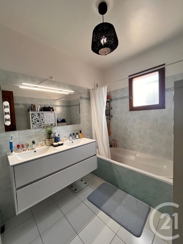 Maison &agrave; vendre - 4 pi&egrave;ces - 84,90 m2 - St Cyr Sur Mer - 83 - PROVENCE-ALPES-COTE-D-AZUR