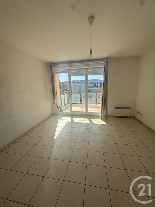 Appartement F3 &agrave; vendre - 3 pi&egrave;ces - 55,93 m2 - La Ciotat - 13 - PROVENCE-ALPES-COTE-D-AZUR