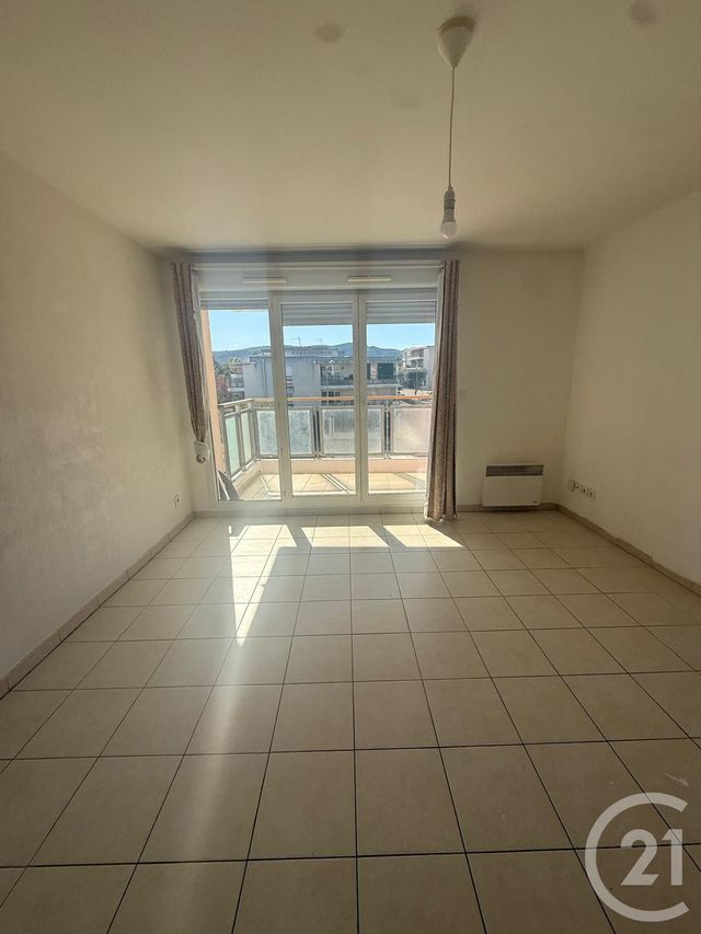 Appartement F3 &agrave; vendre - 3 pi&egrave;ces - 55,93 m2 - La Ciotat - 13 - PROVENCE-ALPES-COTE-D-AZUR