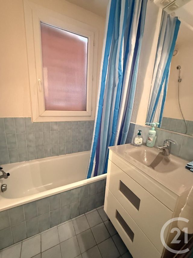 Appartement T1 &agrave; louer - 1 pi&egrave;ce - 19,91 m2 - La Seyne Sur Mer - 83 - PROVENCE-ALPES-COTE-D-AZUR