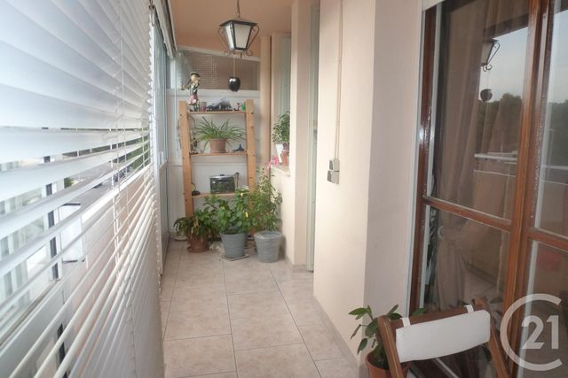 Appartement F3 &agrave; louer - 3 pi&egrave;ces - 69 m2 - La Ciotat - 13 - PROVENCE-ALPES-COTE-D-AZUR