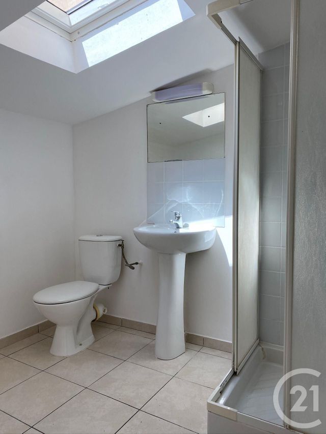 Appartement T3 &agrave; louer - 3 pi&egrave;ces - 60,54 m2 - La Ciotat - 13 - PROVENCE-ALPES-COTE-D-AZUR