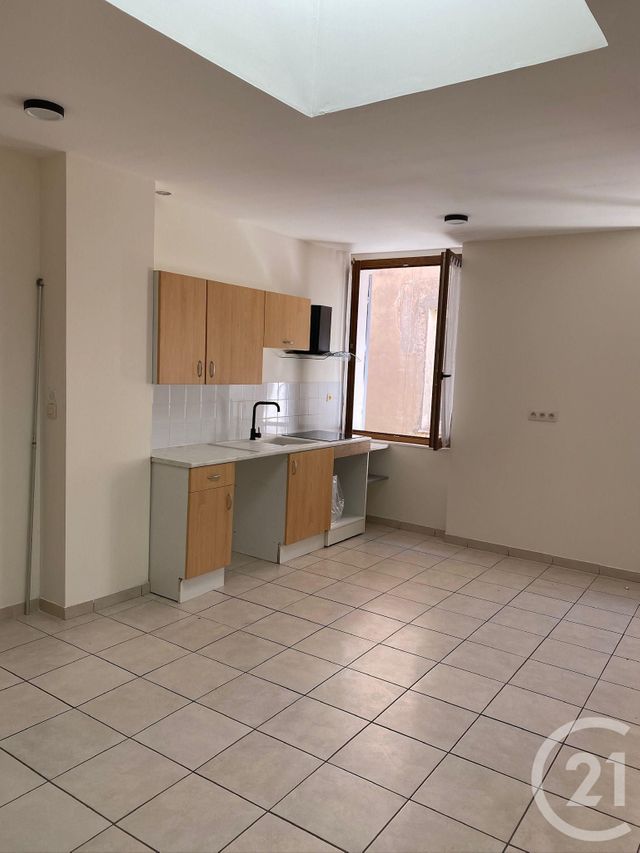 Appartement T3 &agrave; louer - 3 pi&egrave;ces - 60,54 m2 - La Ciotat - 13 - PROVENCE-ALPES-COTE-D-AZUR