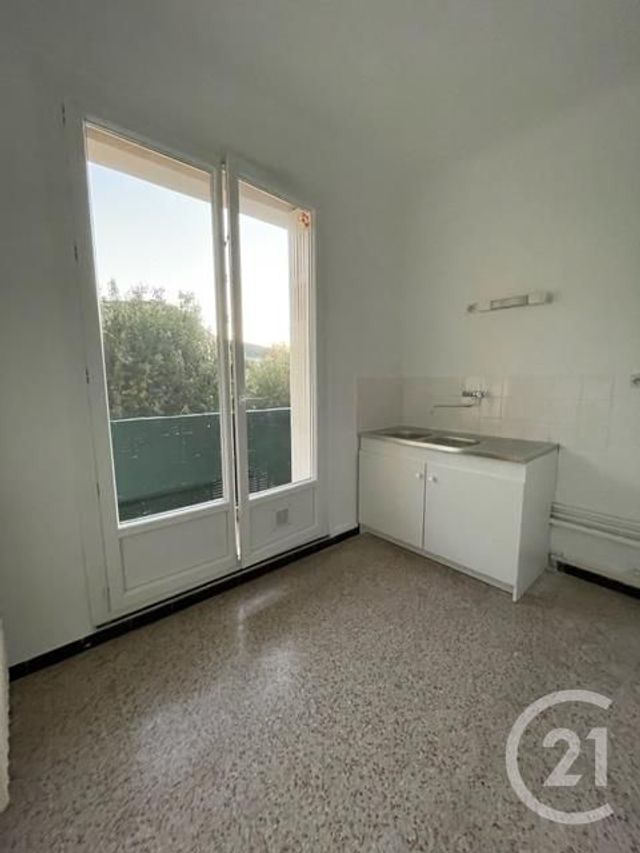 Appartement T1 &agrave; louer - 1 pi&egrave;ce - 26 m2 - Carnoux En Provence - 13 - PROVENCE-ALPES-COTE-D-AZUR