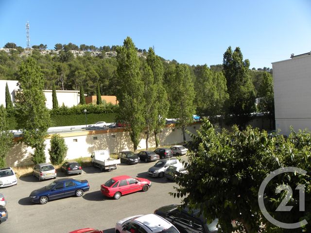 Appartement T1 &agrave; louer - 1 pi&egrave;ce - 26 m2 - Carnoux En Provence - 13 - PROVENCE-ALPES-COTE-D-AZUR