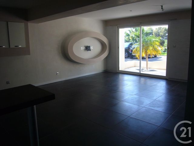 Appartement F4 &agrave; louer - 4 pi&egrave;ces - 86,53 m2 - Six Fours Les Plages - 83 - PROVENCE-ALPES-COTE-D-AZUR