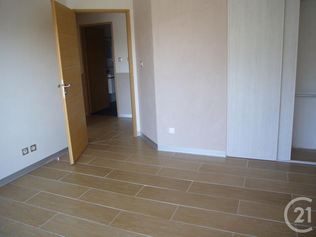 Appartement F4 &agrave; louer - 4 pi&egrave;ces - 86,53 m2 - Six Fours Les Plages - 83 - PROVENCE-ALPES-COTE-D-AZUR