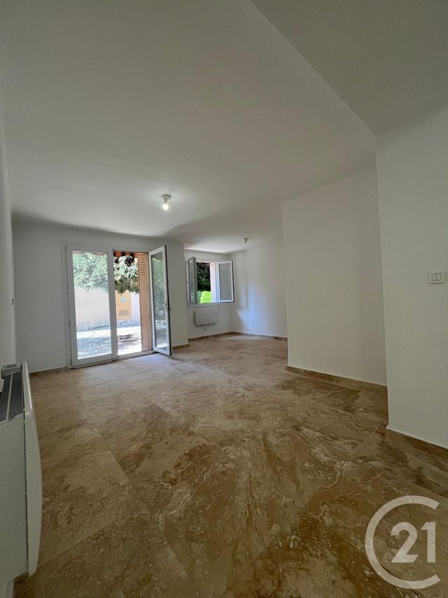 Appartement F3 &agrave; vendre - 3 pi&egrave;ces - 68,39 m2 - La Ciotat - 13 - PROVENCE-ALPES-COTE-D-AZUR
