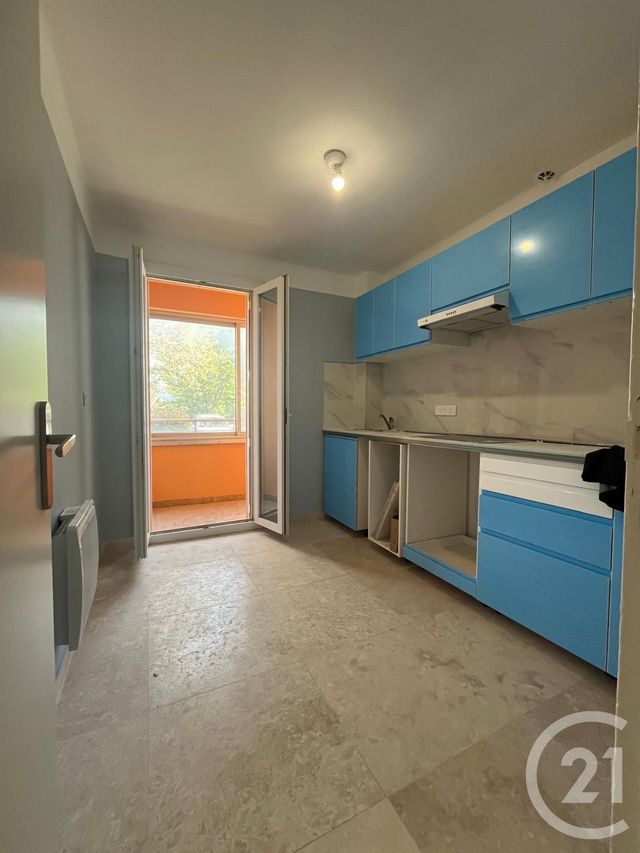 Appartement F3 &agrave; vendre - 3 pi&egrave;ces - 68,39 m2 - La Ciotat - 13 - PROVENCE-ALPES-COTE-D-AZUR