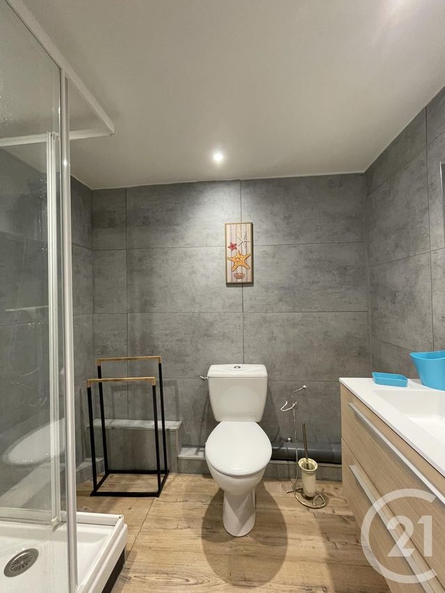 Appartement T1 &agrave; louer - 1 pi&egrave;ce - 22,05 m2 - Bandol - 83 - PROVENCE-ALPES-COTE-D-AZUR