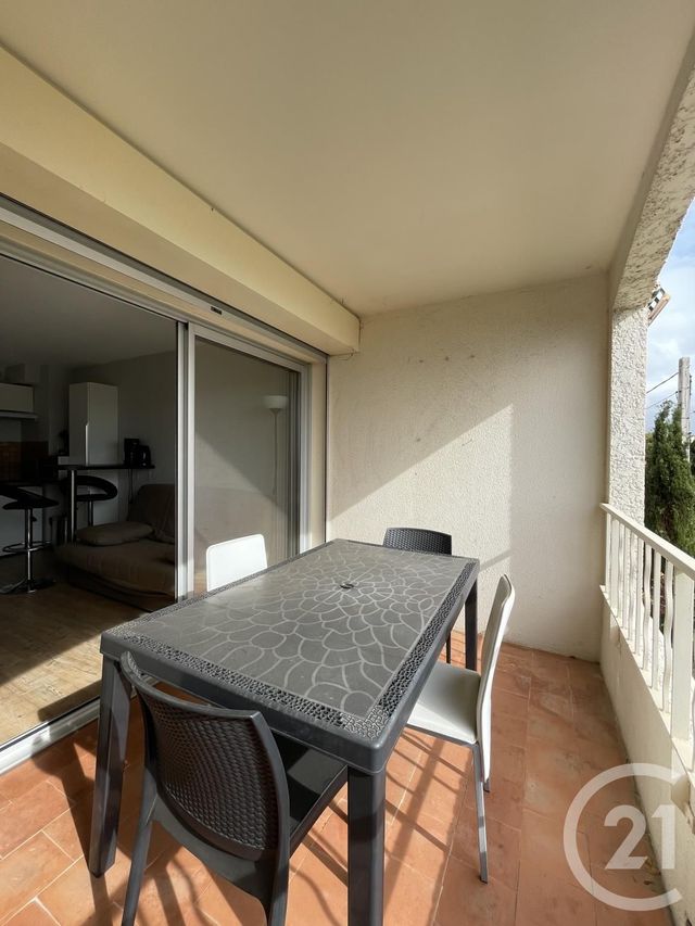 Appartement T1 &agrave; louer - 1 pi&egrave;ce - 22,05 m2 - Bandol - 83 - PROVENCE-ALPES-COTE-D-AZUR