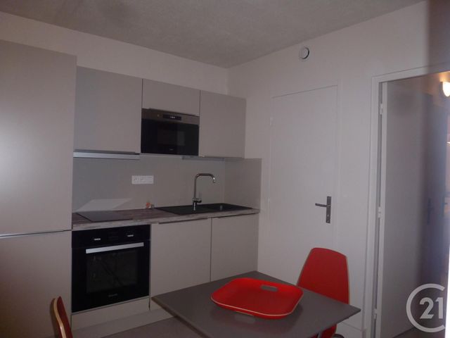 Appartement T1 &agrave; louer - 1 pi&egrave;ce - 27,83 m2 - La Ciotat - 13 - PROVENCE-ALPES-COTE-D-AZUR