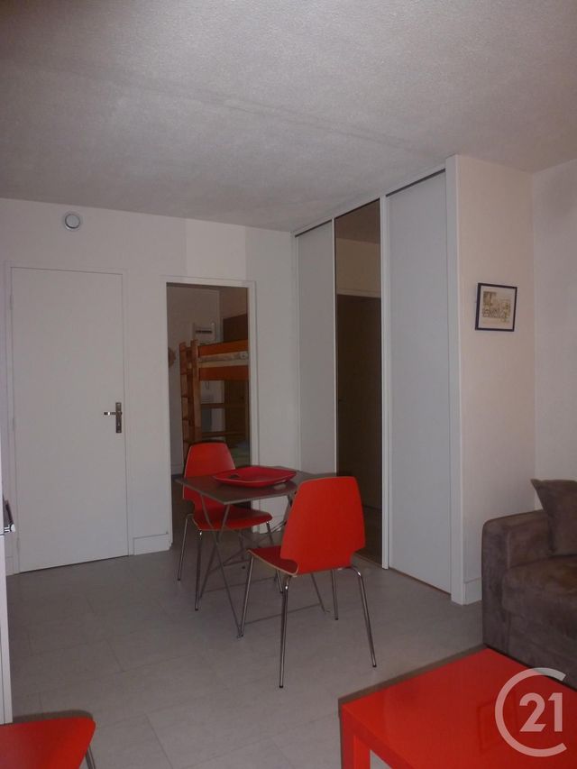 Appartement T1 &agrave; louer - 1 pi&egrave;ce - 27,83 m2 - La Ciotat - 13 - PROVENCE-ALPES-COTE-D-AZUR