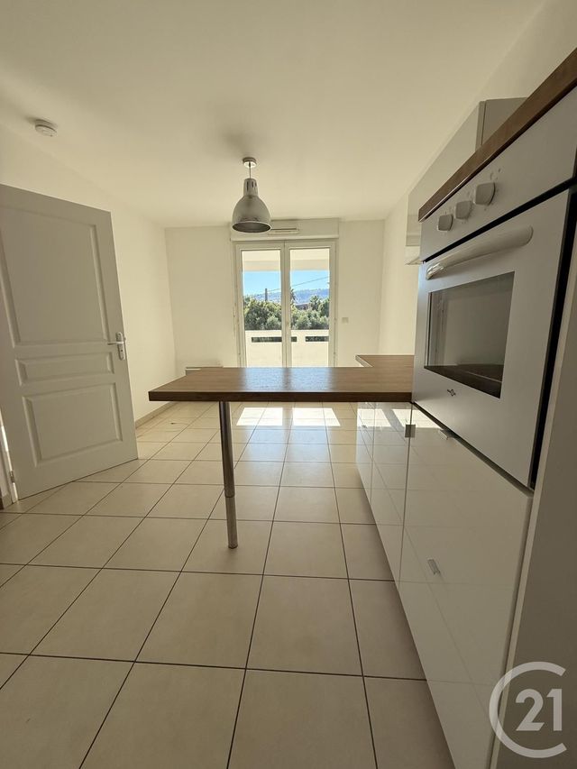 Appartement T2 &agrave; louer - 2 pi&egrave;ces - 32,75 m2 - La Ciotat - 13 - PROVENCE-ALPES-COTE-D-AZUR