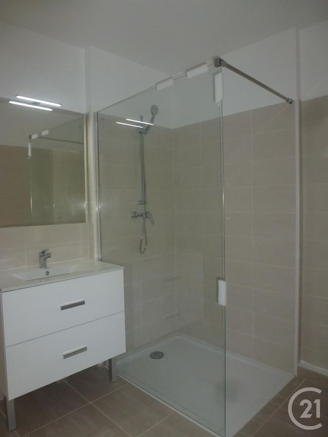 Appartement T2 &agrave; louer - 2 pi&egrave;ces - 47,48 m2 - St Cyr Sur Mer - 83 - PROVENCE-ALPES-COTE-D-AZUR