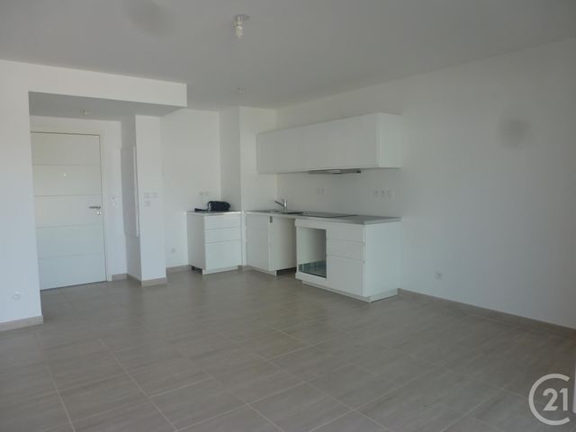 Appartement T2 &agrave; louer - 2 pi&egrave;ces - 47,48 m2 - St Cyr Sur Mer - 83 - PROVENCE-ALPES-COTE-D-AZUR