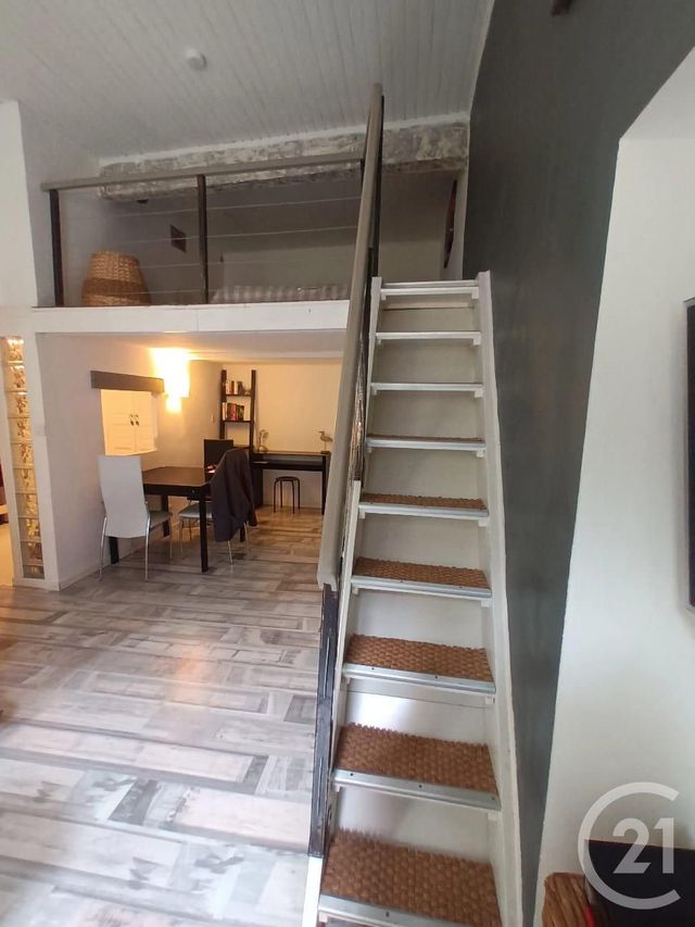 Appartement T1 &agrave; louer - 1 pi&egrave;ce - 31,34 m2 - La Ciotat - 13 - PROVENCE-ALPES-COTE-D-AZUR