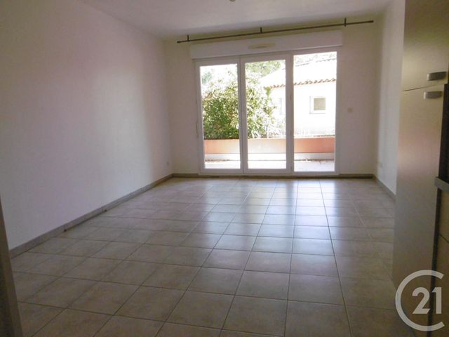 Appartement F2 &agrave; louer - 2 pi&egrave;ces - 39,17 m2 - St Cyr Sur Mer - 83 - PROVENCE-ALPES-COTE-D-AZUR