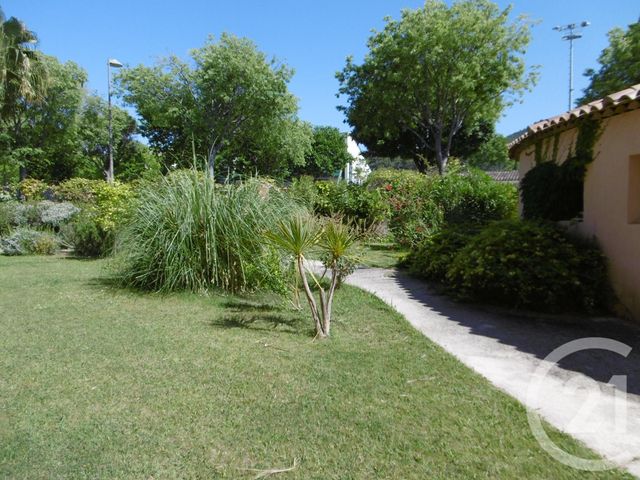 Appartement F2 &agrave; louer - 2 pi&egrave;ces - 39,17 m2 - St Cyr Sur Mer - 83 - PROVENCE-ALPES-COTE-D-AZUR