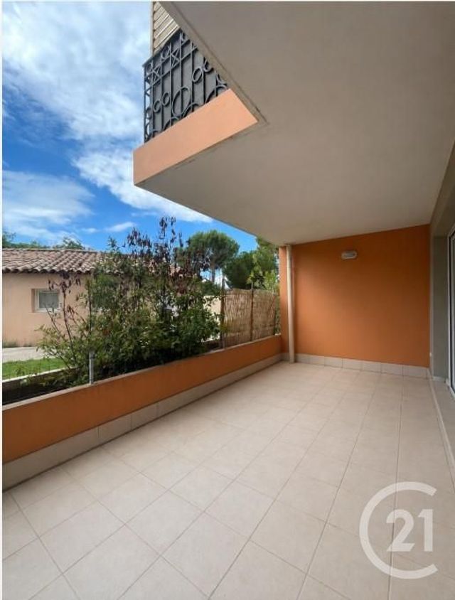 Appartement F2 &agrave; louer - 2 pi&egrave;ces - 39,17 m2 - St Cyr Sur Mer - 83 - PROVENCE-ALPES-COTE-D-AZUR