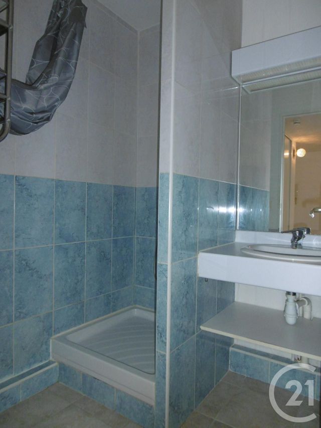 Appartement F2 &agrave; louer - 2 pi&egrave;ces - 39,17 m2 - St Cyr Sur Mer - 83 - PROVENCE-ALPES-COTE-D-AZUR